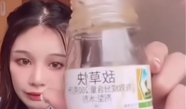 最新吃瓜爆料女主喝药了,真相扑朔迷离